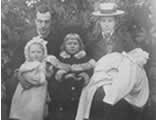 Thumbnail photograph of the family - click to enlarge