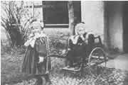 Thumbnail photograph of Noel and Barbara - click to enlarge